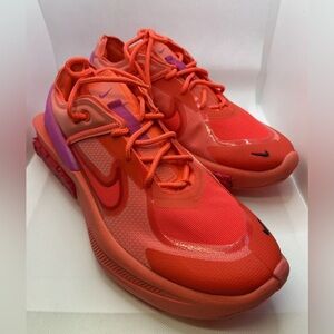 Nike- Size 10 - Nike Fontanka Edge Bright Crimson W / Fireberry/University R
